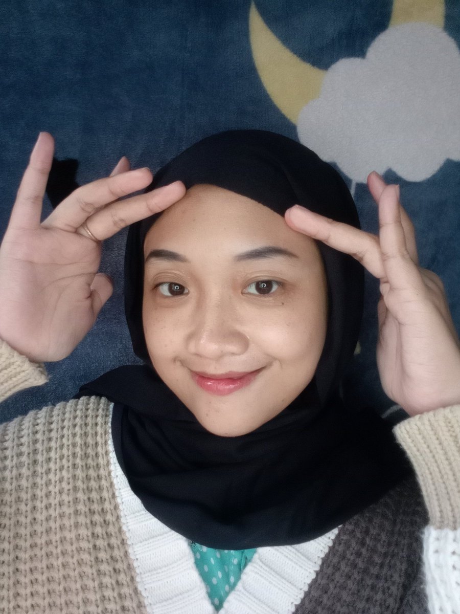 iamtryshb1's tweet photo. Gaiss liat deh aku punya facemist yg bagus bgt buat mencerahkan, meredakan jerawat kemerahan,dan superr lembab bgt dimuka😍
Aku beli 2 cuma 50rban!! Udah BPOM ✅

”Herbiglow 3in1 function Miracle Water“ https://t.co/4U2NpEIUVO