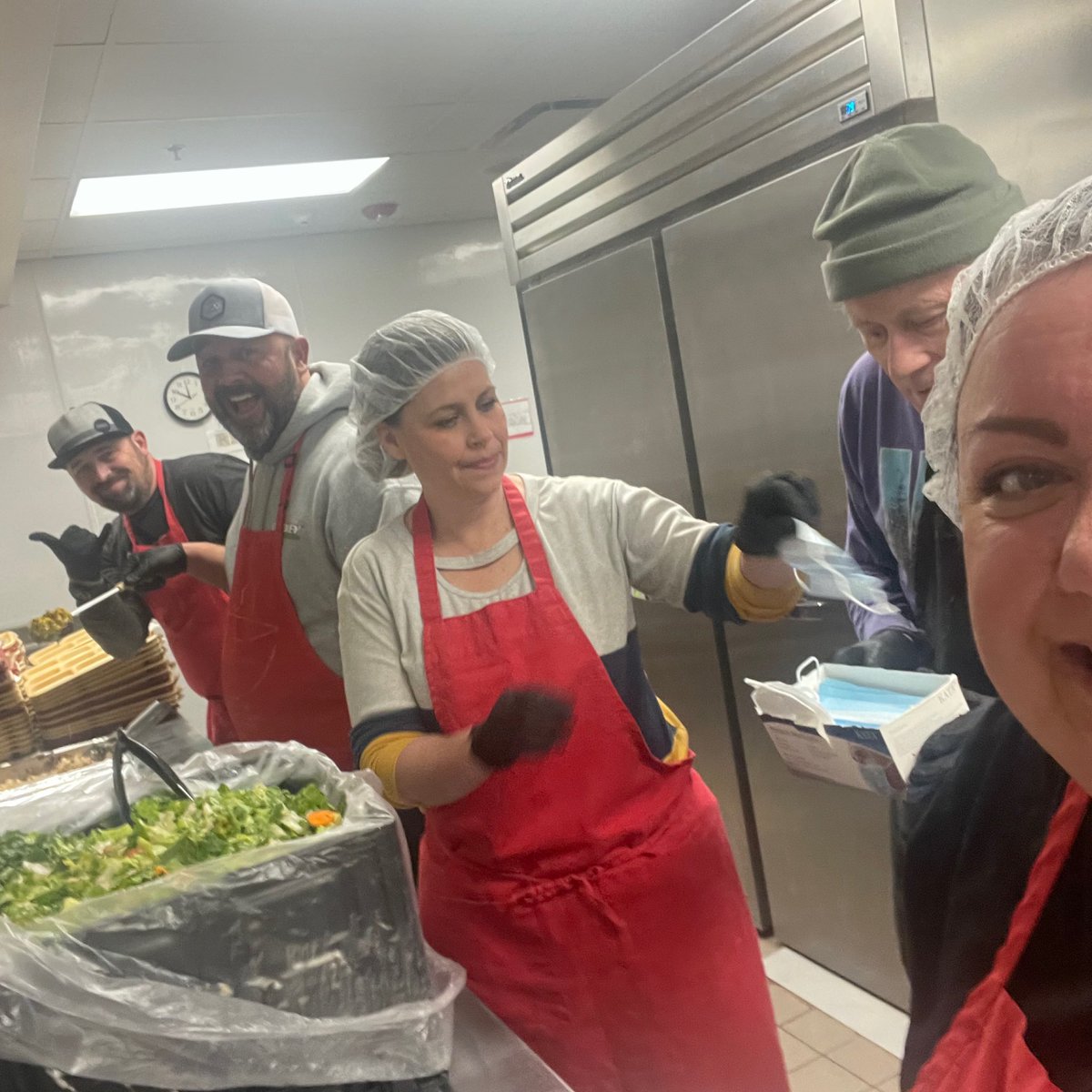 Today, me and my husband & 2 of our friends served lunch at @TheRoadHomeUT  - what a great opportunity to serve the community! If you haven’t done this, you should! They are always in need of volunteers (16+)! #volunteer @JustServe #SLC