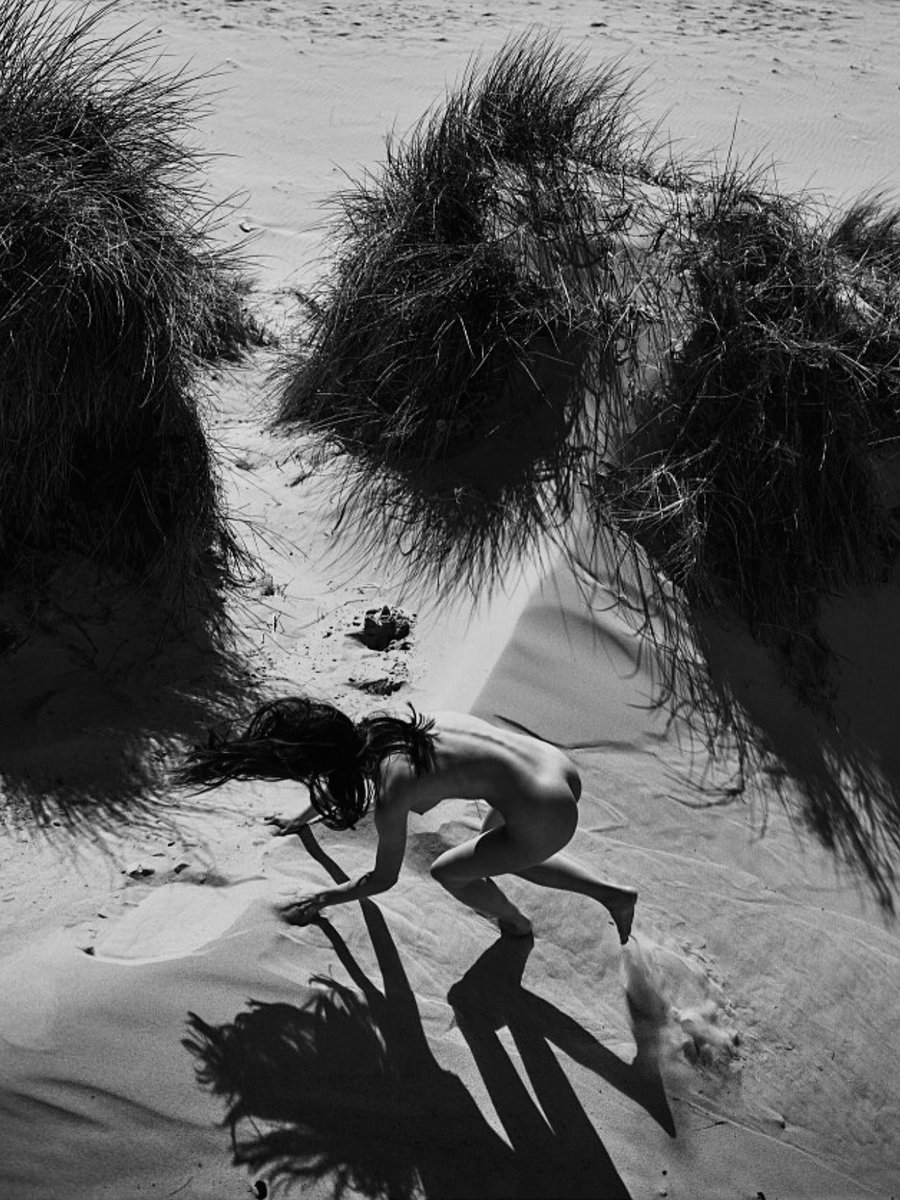 ＿ Rebecca
＿ Stephan Rappo
＿＿＿＿＿＿＿＿＿＿＿＿
　　　　　　　　　　　vf