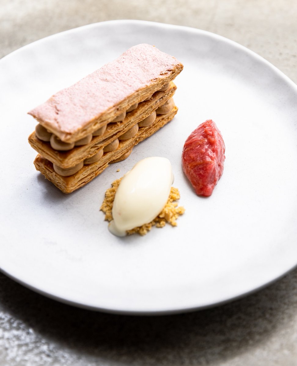 puresouthdining's tweet photo. The perfect way to end a meal 

Mille Feuille //
Caramelised Anvers white chocolate / rhubarb poached in Willie Smith Cider / buttermilk ice cream 

#dessert #williesmithcider #sweettooth https://t.co/PwNj4o77FV