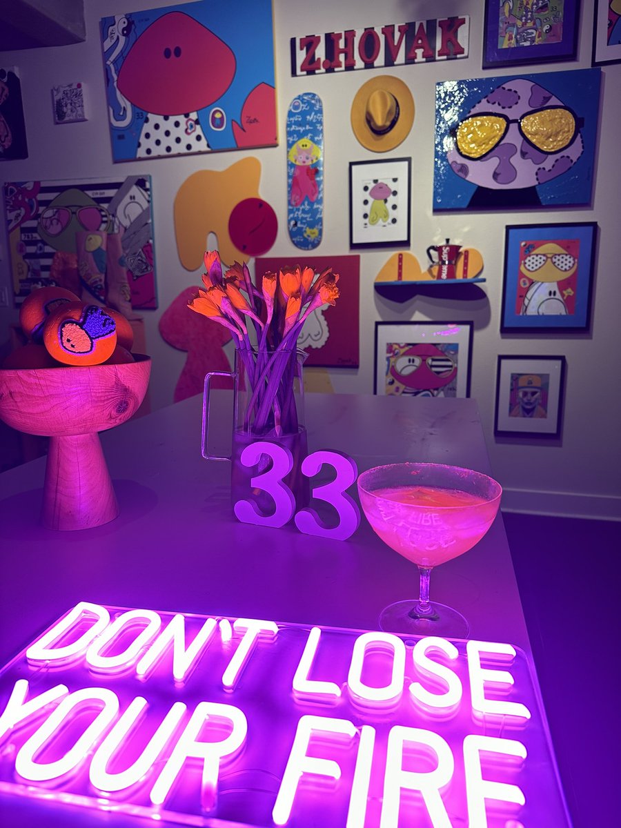 ZHOVAK's tweet photo. Tomorrow the first ever AR C1P game drops from Z labs - 

working late tonight to perfect it- day 53 of 365 @ Z Hovak studios 

#ar #zlabs #artsrudio #zhovak #c1p #artistsoninstagram #gallerywall #33 #argame #artloft #artisthome #artistloft https://t.co/JHnwkRVZtC
