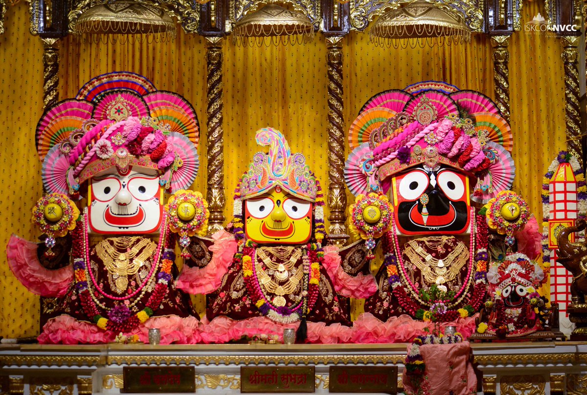 ISKCONPune's tweet photo. Today's 23/02/2023 Darshan
Sri Sri Jagannath Baldev Subhadra
#ISKCONNVCC #ISKCONPune #ISKCON
#PUNE #DailyDarshan #harekrishna
#Thursday #23rdfebruary #23rdfebruary2023
#nvcc #radhavrindavanchandra
#iskcondesiretree #harekrsnatv #art
#harekrsnatelevision #radhakrishna
#today #love https://t.co/tnNVtfpAq6
