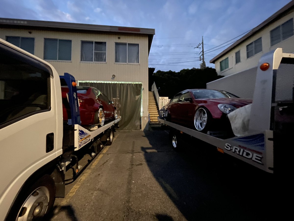 #堂々と積載車に乗っている写真を上げよう