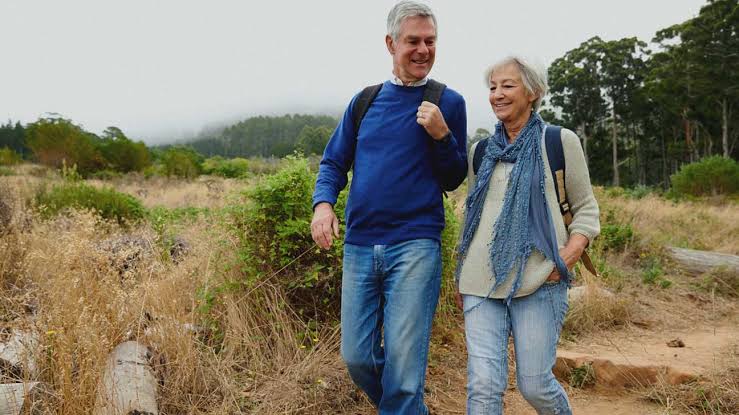rah_kingston's tweet photo. Cardiovascular concerns are top of mind for many people as they get older. Walking daily at a brisk pace elevates the heart rate, which then reduces the risks of heart problems, such as high blood pressure, high cholesterol and heart attack.  

#rightathome #Nursing #seniorcare https://t.co/BLDcCTYuBl