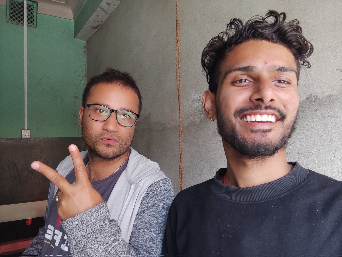 UtsvMusic's tweet photo. एक पटक खाएको खाएै 
Bbschaiwala को चाय ❤️😍😇🥰
#bbschaiwala #customersphotoshoot #happyconsumer  ❤️😇🙏
.
.
.
B.B.S-ChaiWala 
Near by Majdur pustak &amp; Vivhan hotel🥰
📱:- 981-7618238/9745621622 https://t.co/tMbcICyrY6