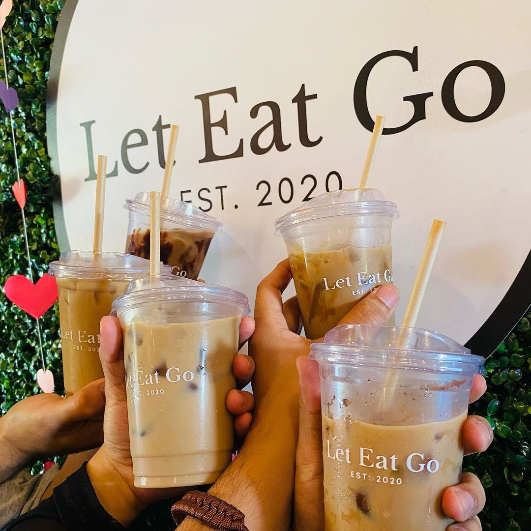 leteatgoph's tweet photo. ”Coffee and friends make the perfect blend.” 🧊☕️
📸: @vitaminceejay
📍OTOP Hub Enchanted Kingdom (beside Jungle Log Jam), Santa Rosa City, Laguna
🗓Thursday-Sunday | 11:00 AM-8:00 PM
#LetEatGoFeatures
#IcedCoffee
#LetEatGo x #EnchantedKingdom x #OTOP https://t.co/E6MaQdEfsM