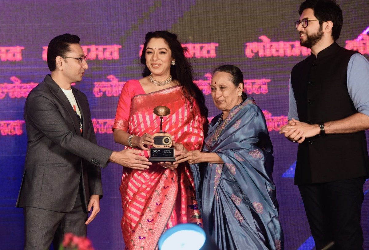RajendrajDarda's tweet photo. Innovative #Digital personalities were feted at  #LokmatDigitalCreatorAwards2023 in #Mumbai Wednesday night, in the presence of @AUThackeray Ji. Great work @rishidarda . @ishehnaaz_gill @iamMostlySane @TheRupali @AshishVid were among the star winners. Grand show. https://t.co/MyOmjcgM9v