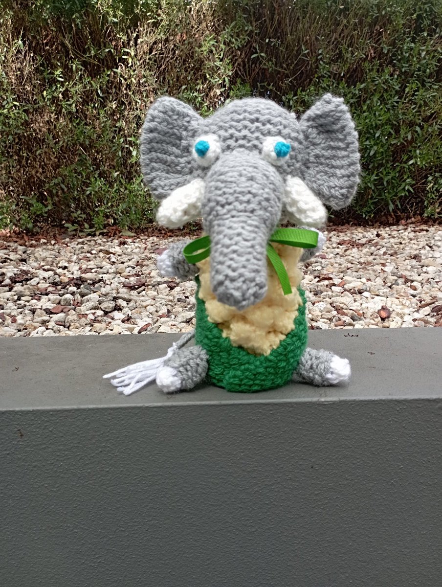 And then one morning, you wake up and think, Hey, how about sticking an elephant's head on top of a corn cob?

#craft #knitting #loomKnitting #elephant #elephants #softToys #KnittedToys #StuffedAnimals #KnittedAnimals #Corn #Sweetcorn #corncobs