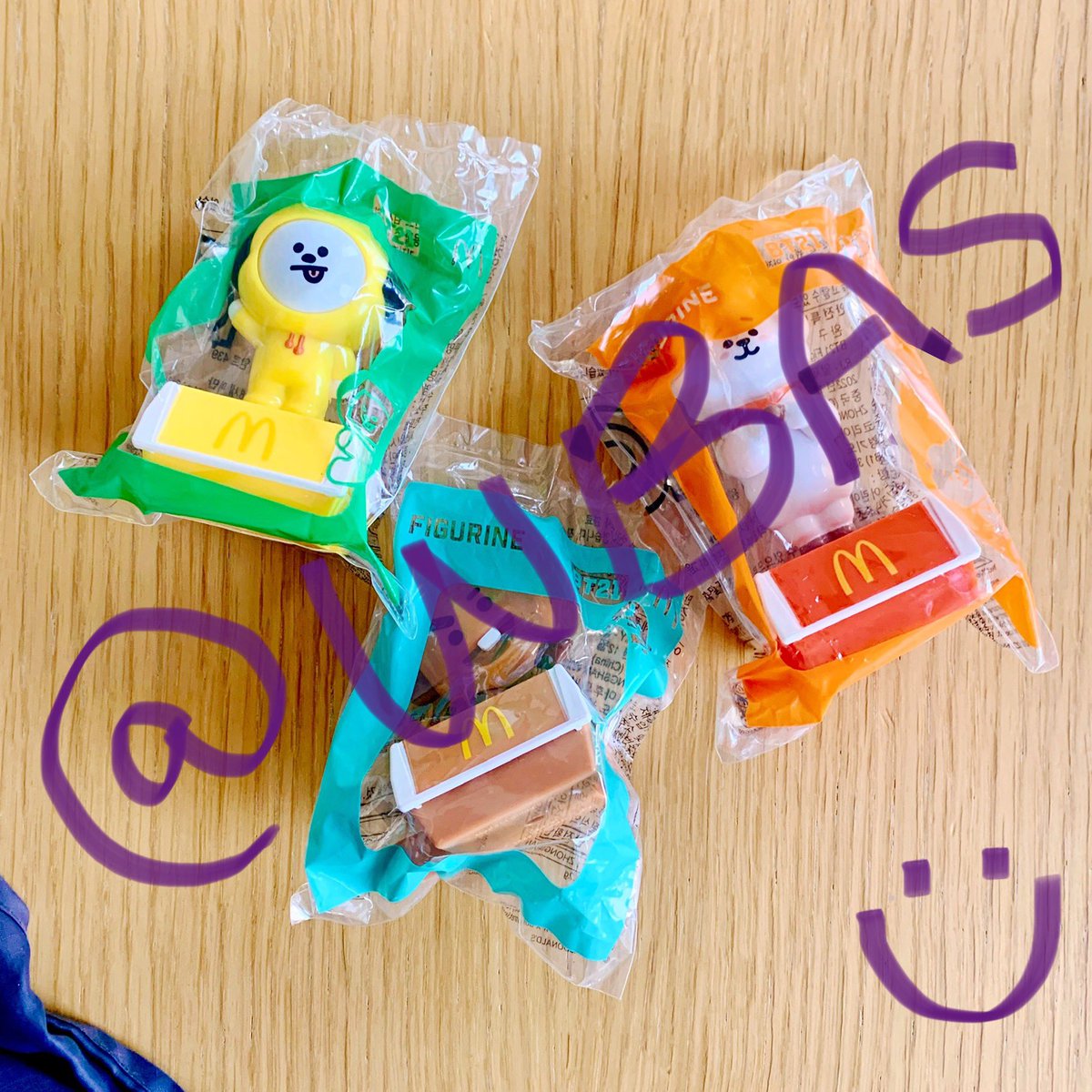 whatBTSsaid's tweet photo. Anyone need my help getting the McDonald’s BT21 figurines? The sets are long sold out but there seem to be a bit of the individual figurines left. Apparently even these are limited in quantity so there’s no guarantee I can get the ones y’all are looking for, but I can try👀🌸 https://t.co/s1whwIT4nZ