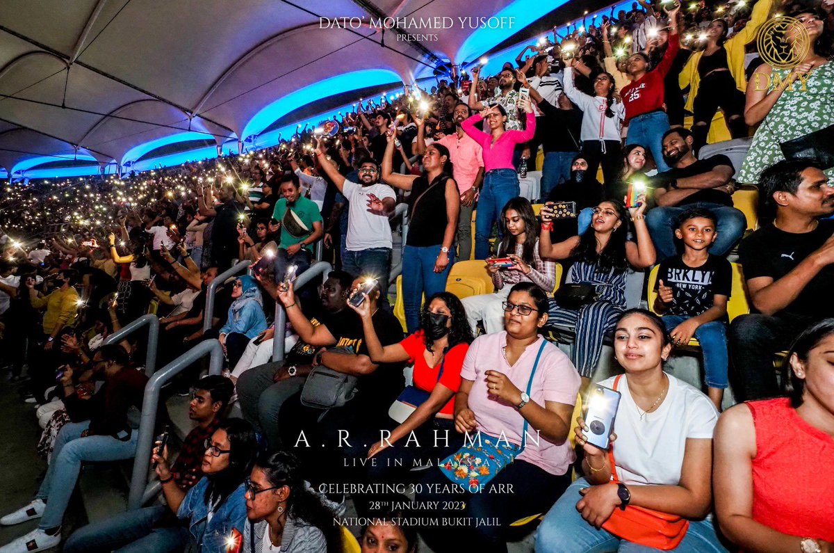 dmycreationoffl's tweet photo. Screaming all of the LYRICS to your favorite SONGS ๐๐
Tag yourself or friends if got spotted ๐๐ธ
ARR 2023 ๐ค | SECRET OF SUCCESS ๐ฅ| LIVE IN MALAYSIA ๐ฒ๐พ
@arrahman
#ARRforDMY #ARRLiveInMalaysia #DMY #DMYConcert https://t.co/BBeDzaFoKa
