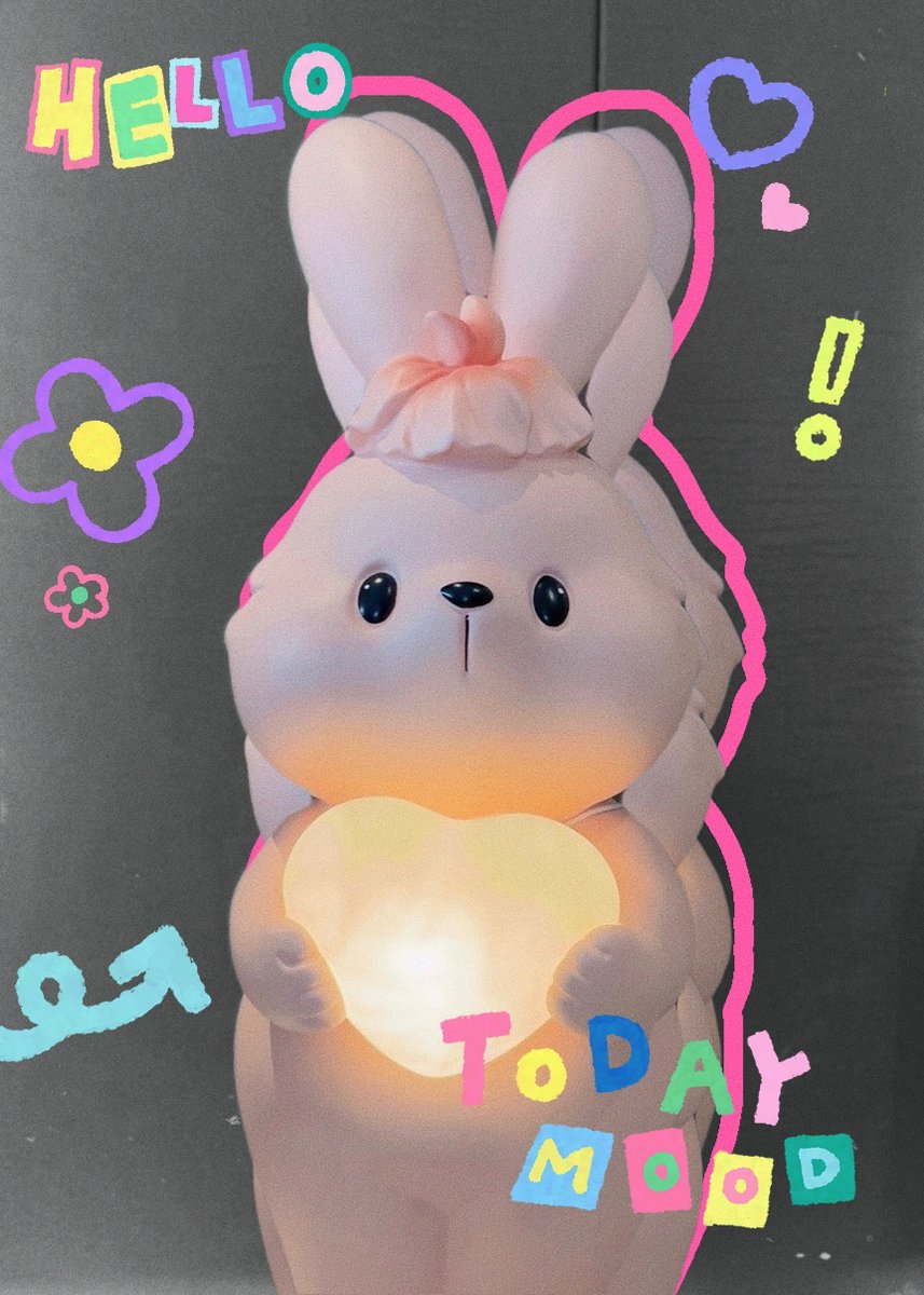 ピンクのうさぎちゃんは光るハートを抱いています❤❤