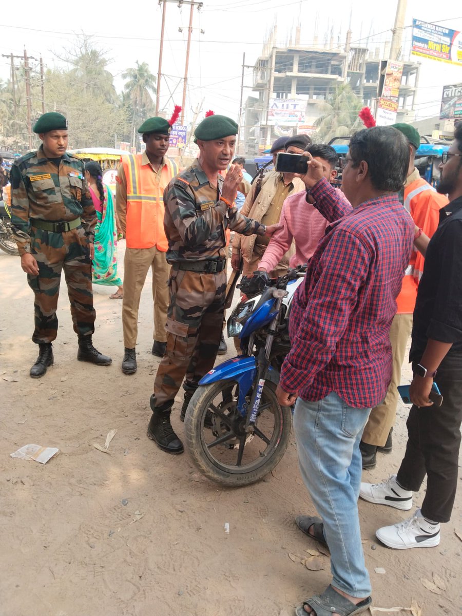 34_ncc's tweet photo. #Road safety pgme #34Bn Ncc https://t.co/jNiN0ggsRh