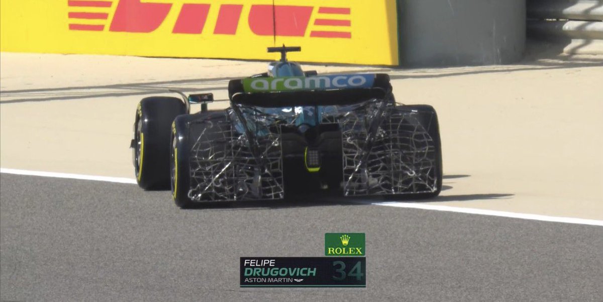 SoyMotor's tweet photo. Primera bandera roja 🚩 

Drugovich se ha quedado parado 

#F1 #F1Testing https://t.co/5FYMMLtKEw
