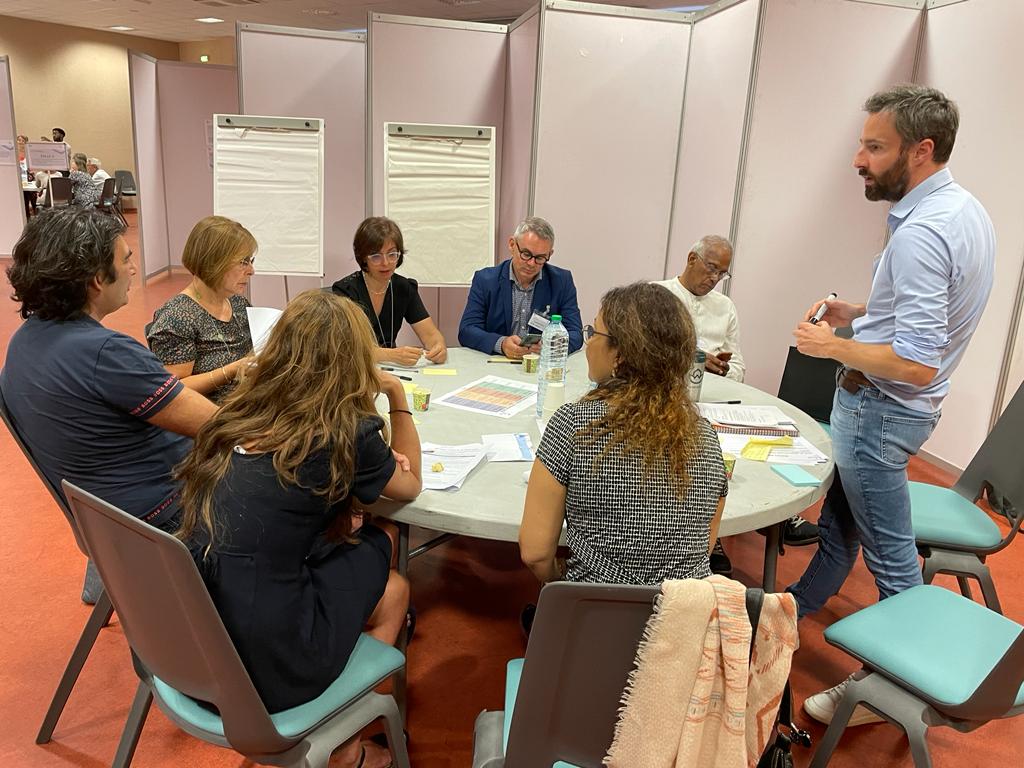 ARS_LaReunion's tweet photo. #CNR | Conseil National de la Refondation en Santé

🔴EN DIRECT : citoyens, usagers, acteurs, élus et professionnels de santé travaillent avec l’@ARS_LaReunion sur la mise en œuvre de 12 actions issues des ateliers organisés en 2022

➡Objectif👉améliorer la santé des Réunionnais https://t.co/inwGqxnOsV