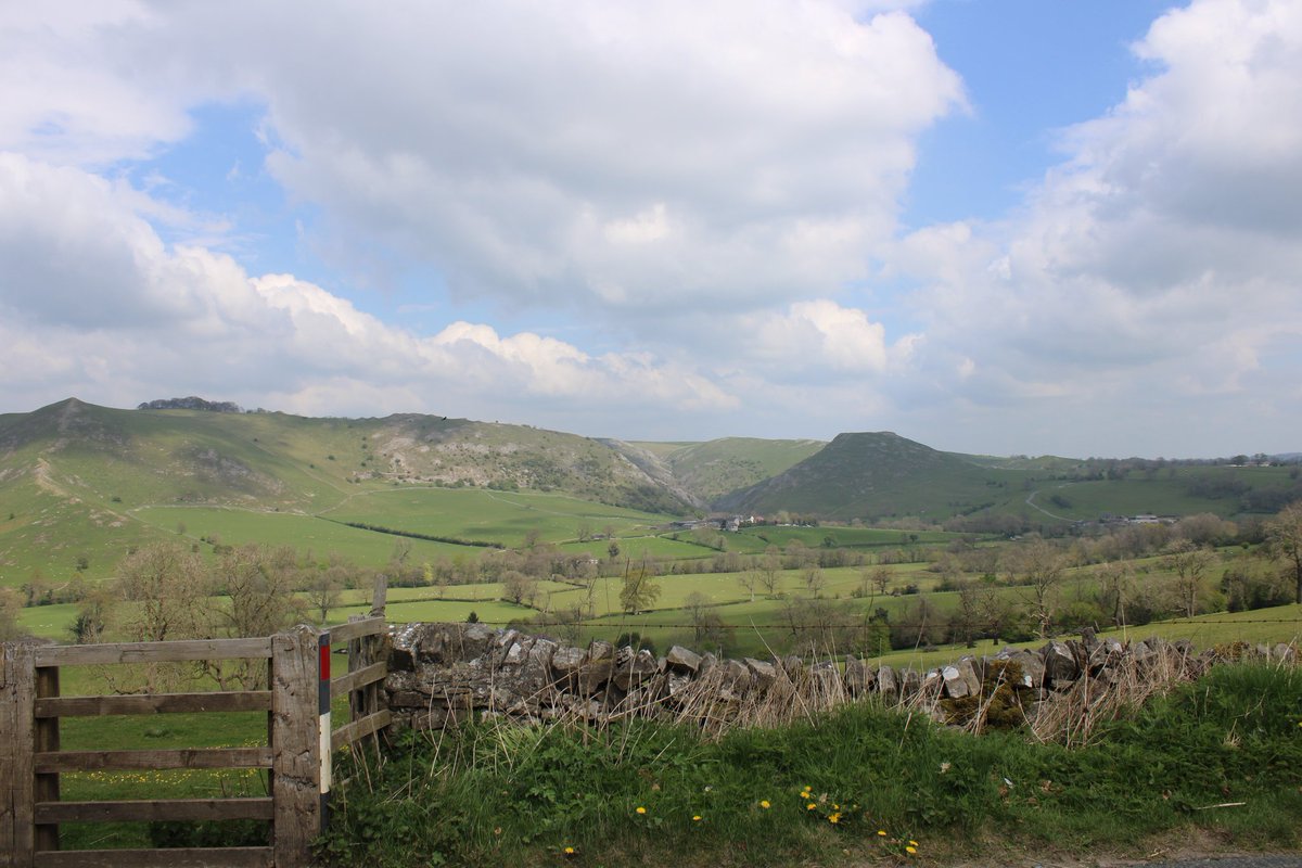 branson_warren's tweet photo. Derbyshire Peaks, Thorpe Cloud #Derbyshire #peakdistrict #peaksistrictNT #scenicviews #ThorpeCloud #photography #photooftheday #Photo #hiking #Photo_Folio #Ramblers #hikingadventures https://t.co/VxA1wpFPa7
