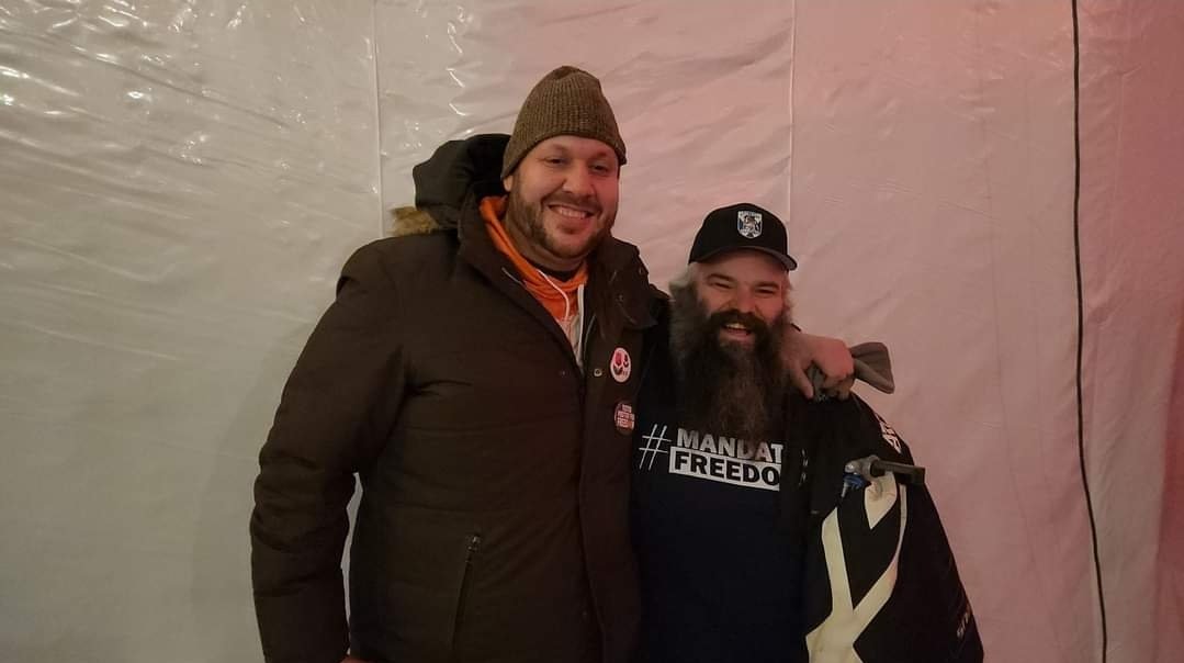 toewSC's tweet photo. The events at #camphope were incredible! Thanks
@ColinBigbear
Freedom George
@MaximeBernier
Candice Sero, Ron Clark and Walter'n Maria.
#freedom #canpoli #ppc #maximebernier #bigbear #freedomgeorge #worldunity https://t.co/LH8W3nRSwC