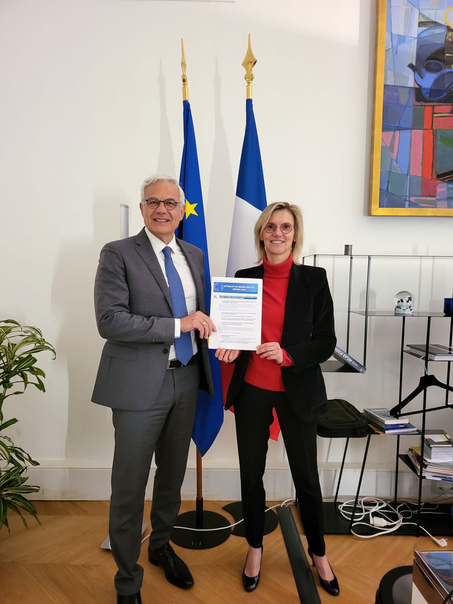 Echanges sur la transition énergétique avec <a href="/AgnesRunacher/">Agnès Pannier-Runacher 🇫🇷🇪🇺</a> . En 2022, les #CCI ont sensibilisé + 250 000 #entreprises. En 2023, nous continuons notre plan d'actions volontariste au service de la #décarbonation de notre #économie. Tous acteurs de la transition énergétique !