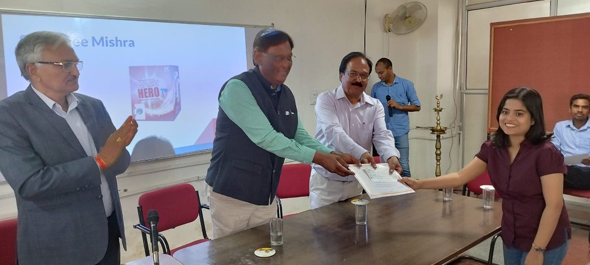 federation_m's tweet photo. Federation awarded Student of SPA Bhopal, on 22nd February 2023,  for  LOGO competition by Dr. R. S. Goswami, President FMPCCI in presence of Prof. Chandra Charu Tripathi Director FMPCCI, Shri Praveen Acharya, Secretary FMPCCI and Prof. Ajay Khare Dean R&amp;D. #drrsgoswami #FMPCCI https://t.co/Jvfa6SoMtn
