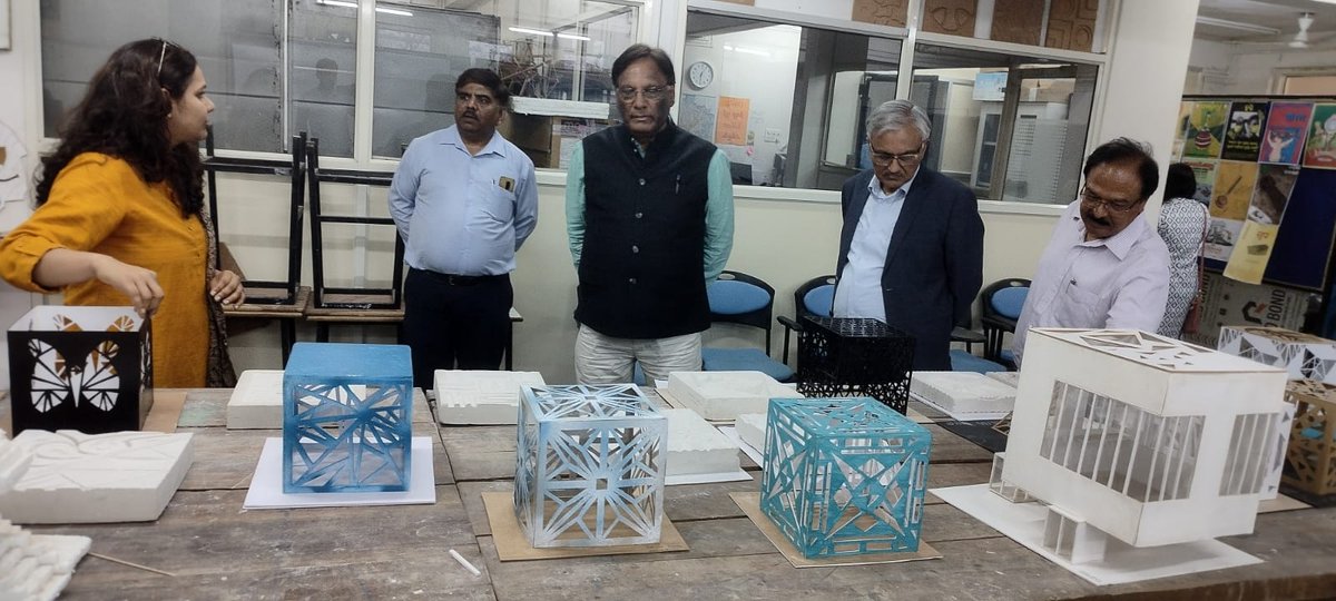 federation_m's tweet photo. Federation awarded Student of SPA Bhopal, on 22nd February 2023,  for  LOGO competition by Dr. R. S. Goswami, President FMPCCI in presence of Prof. Chandra Charu Tripathi Director FMPCCI, Shri Praveen Acharya, Secretary FMPCCI and Prof. Ajay Khare Dean R&amp;D. #drrsgoswami #FMPCCI https://t.co/Jvfa6SoMtn