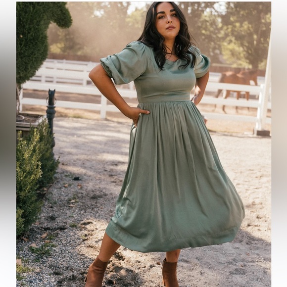 JFabulousPlus's tweet photo. So good I had to share! Check out all the items I'm loving on @Poshmarkapp #poshmark #fashion #style #shopmycloset #jessakae #ashleynelltipton: https://t.co/UeMGy1P4aC https://t.co/n5A0IP7doV