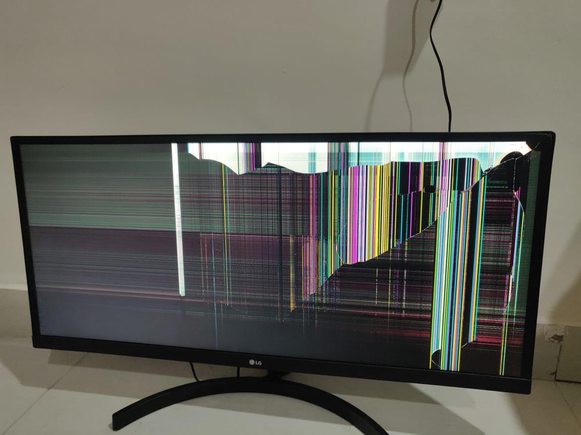 HarishPhani's tweet photo. Hi, @LGIndia I bought this LG Ultrawide 29Wl500 last month, and the kids while playing broke it! I would like to know if it is possible to repair it? Thanks in advance! https://t.co/69yFPiG2Fh