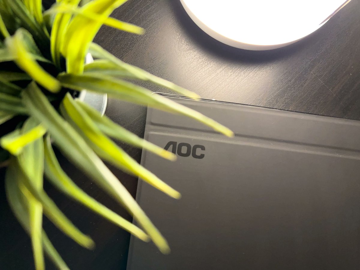 Techtoiowopl's tweet photo. Pracujesz mobilnie, ale brakuje Ci dodatkowego monitora? 🧐 Pozwól, że rozwiąże Twój problem! Oto przenośny monitor od AOC, a dokładnie model I1601FWUX 😎 Jak sprawił się on w moim teście? Sprawdź! 🤓

Czytaj 👉🏻 https://t.co/mhXl8Iof2l https://t.co/Iwj5kBWzVf