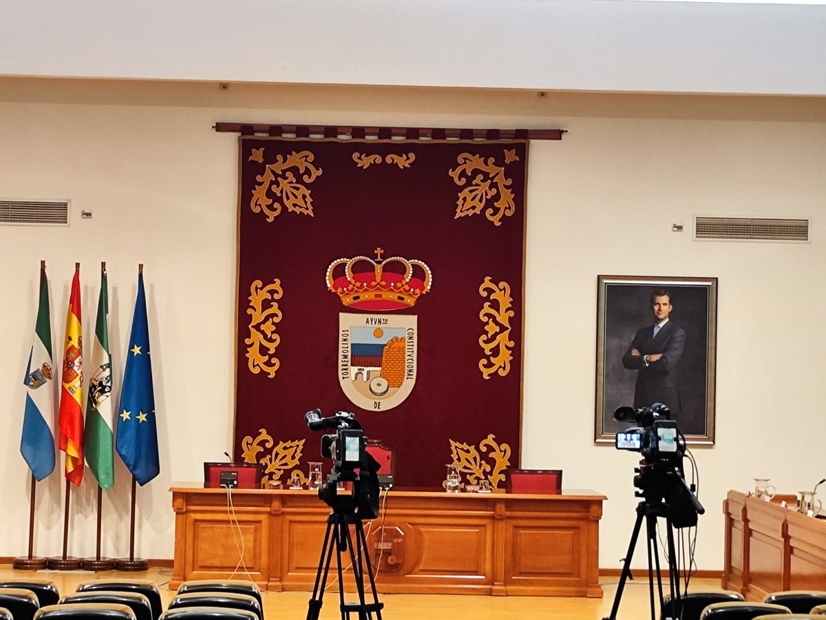 📌Ya pueden seguir en directo la Sesión Ordinaria del Pleno de este jueves 23 de febrero del <a href="/Torremolinos_On/">Torremolinos Informa</a> en nuestro canal de Youtube en el enlace👇
youtube.com/watch?v=w4-SWq…
✔Esta noche a las 21:30h⏰ emisión en Torremolinos Televisión 📺.