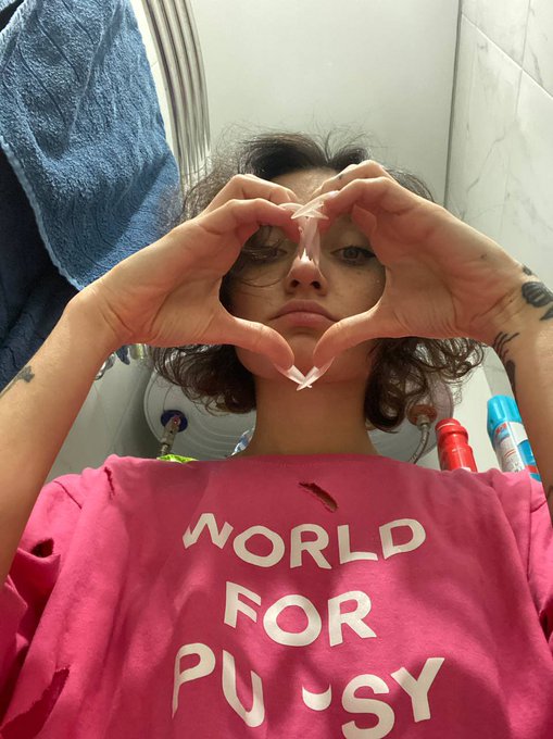 Хочу добить 500 человек на канале , а там где 500 там и 1к 😂  https://t.co/oFGc2Q4Dko https://t.co/9<a href="/tag/%D0%BD%D1%8E%D0%B4%D1%81%D0%BE%D1%87%D0%B5%D1%82%D0%B2%D0%B5%D1%80%D0%B3"class="tags"><span>#нюдсочетверг</span></a>