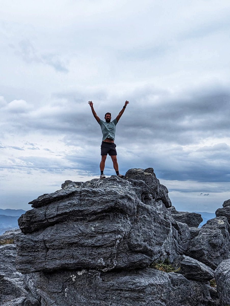 ⛰🥾🇦🇺 
#climbthatmountain #mountainhiking #tasmania #mountsprent #strathgordon #gayhiker #gayoutdoors #gayadventures #gayhikers #beardedgay #gayguy #gay #conquer #getoutside #beadventurous #hikemore #climbmountains #traveltheworld