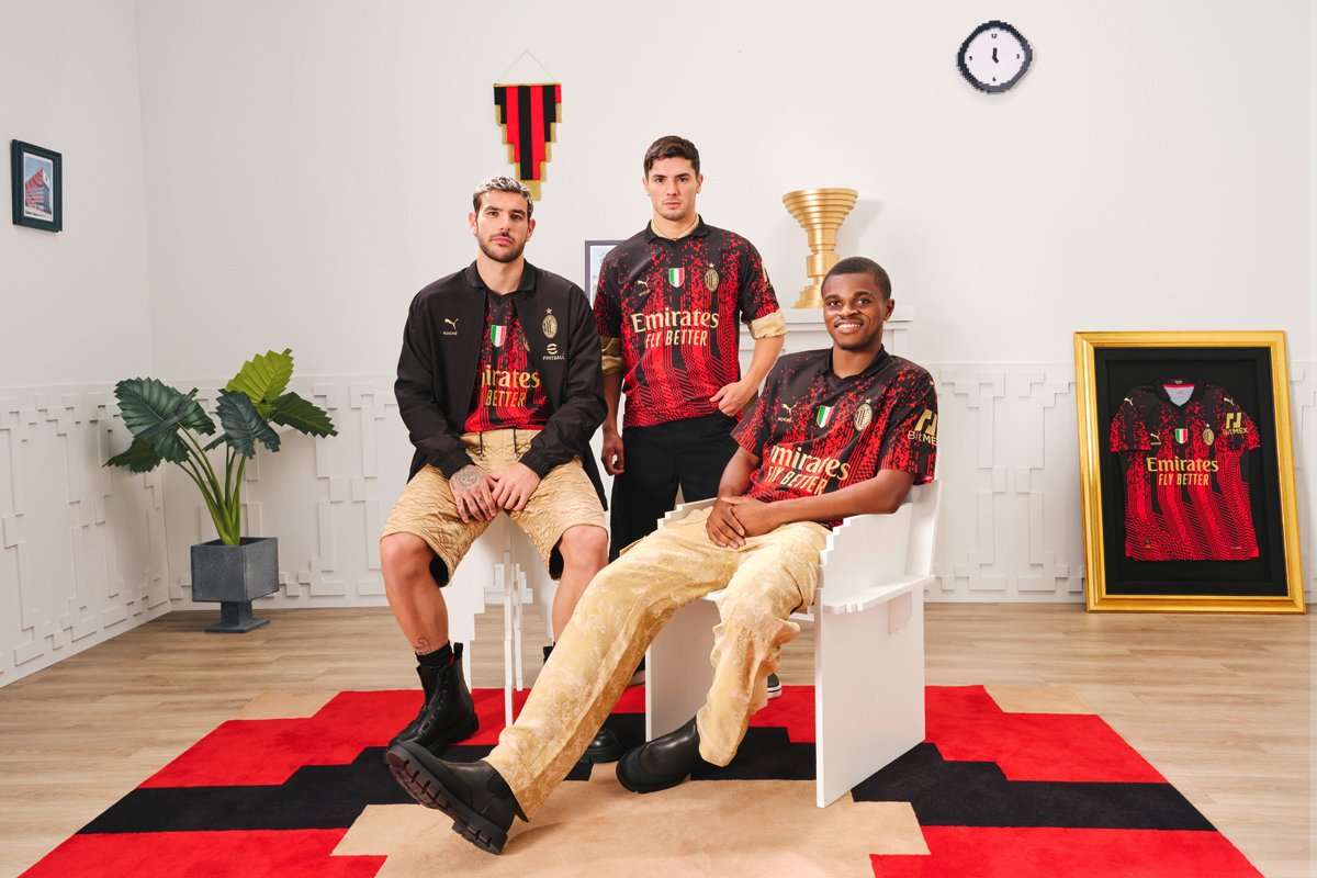 kitstown's tweet photo. 👾
PUMA × KOCHÉ × AC Milan 2022/23 new fourth kit.

#ACMilan 
#PUMAFootball #KOCHÉ 
#football #soccer #kitstown https://t.co/TygZ4CoVkZ