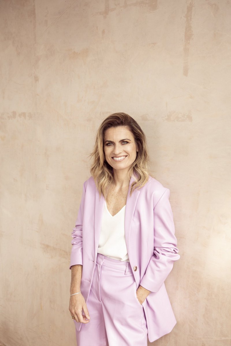 🌟 SPEAKER 4️⃣ for our upcoming event is Karen Carney MBE OLY

➡️ Karen is a TV Pundit and retired footballer 

🔊 She will be speaking on a ‘Players perspective and well-being in football’

bit.ly/3Xaf0fb