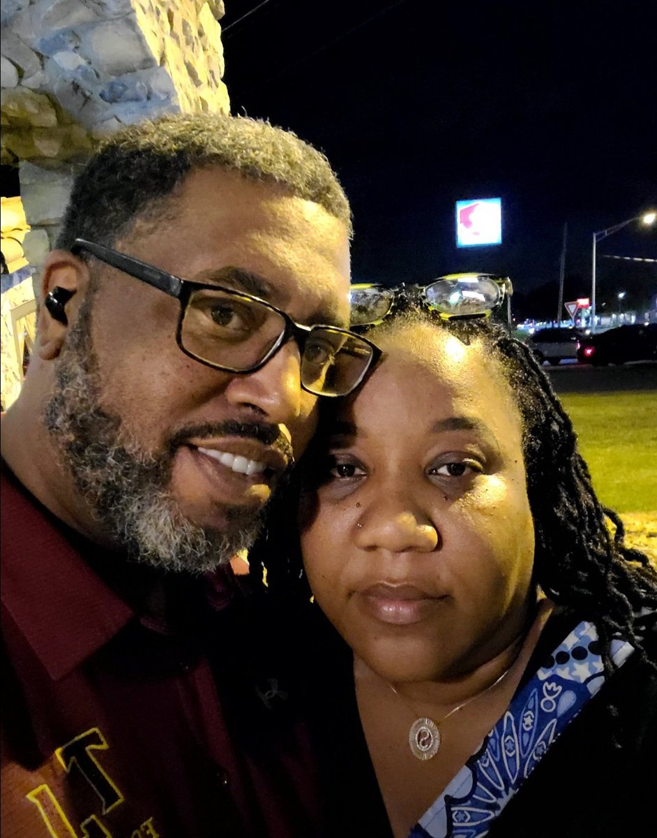 TwittyCoach's tweet photo. Happy Anniversary to my wife @TwittyTown3 and I. 19 years and counting. Wouldn't have it any other way! #Blessed #Family #WeAreNotRegular https://t.co/Ap2xje7BHi