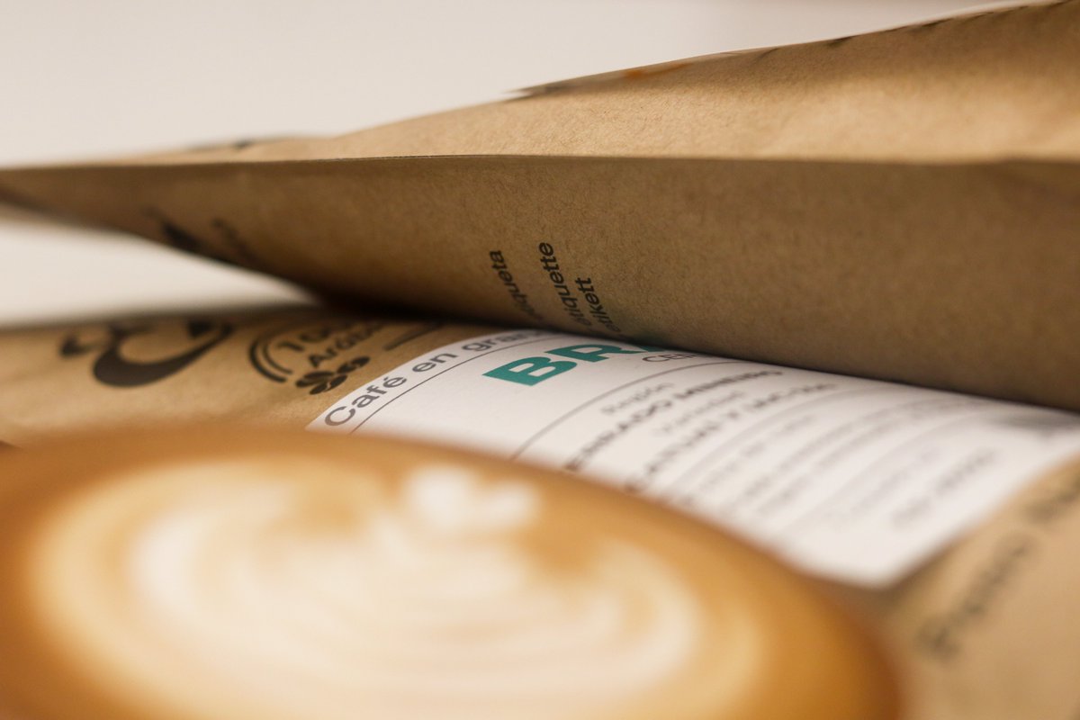 cafeselcriollo's tweet photo. ✅ 100% Arábica
✅ Tueste Natural
✅ Fincas seleccionadas
🔝 Un sabor y aroma únicos

👉 ¿A qué nos referimos? https://t.co/lxBgFNyU4D

#ElCaféQueTeMereces https://t.co/kQfvsmCaEu