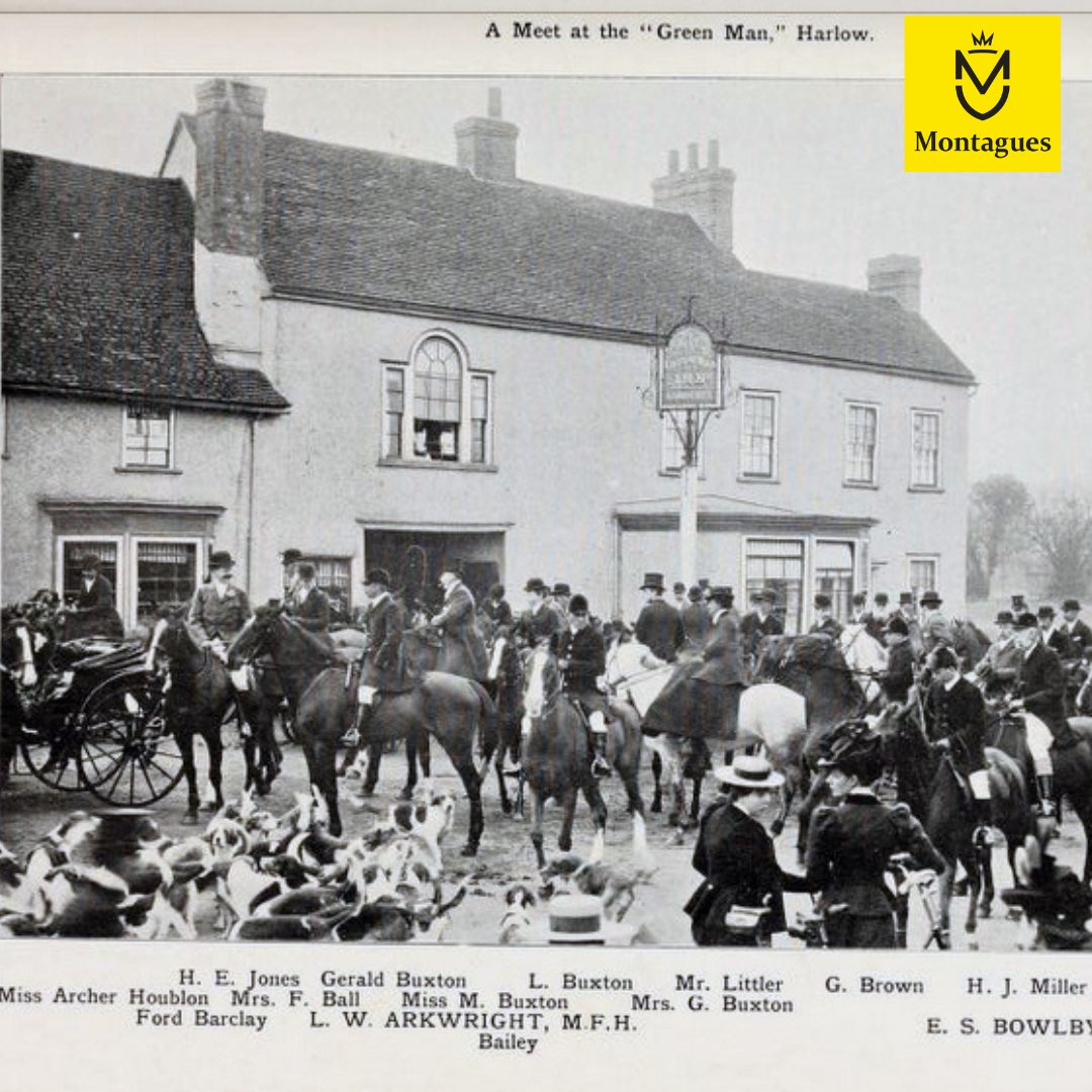 #ThrowbackThursday: A hunt meet at The Green Man public house, Grade II listed and dating to the 17th century, on Mulberry Green in #OldHarlow, #Essex 1900