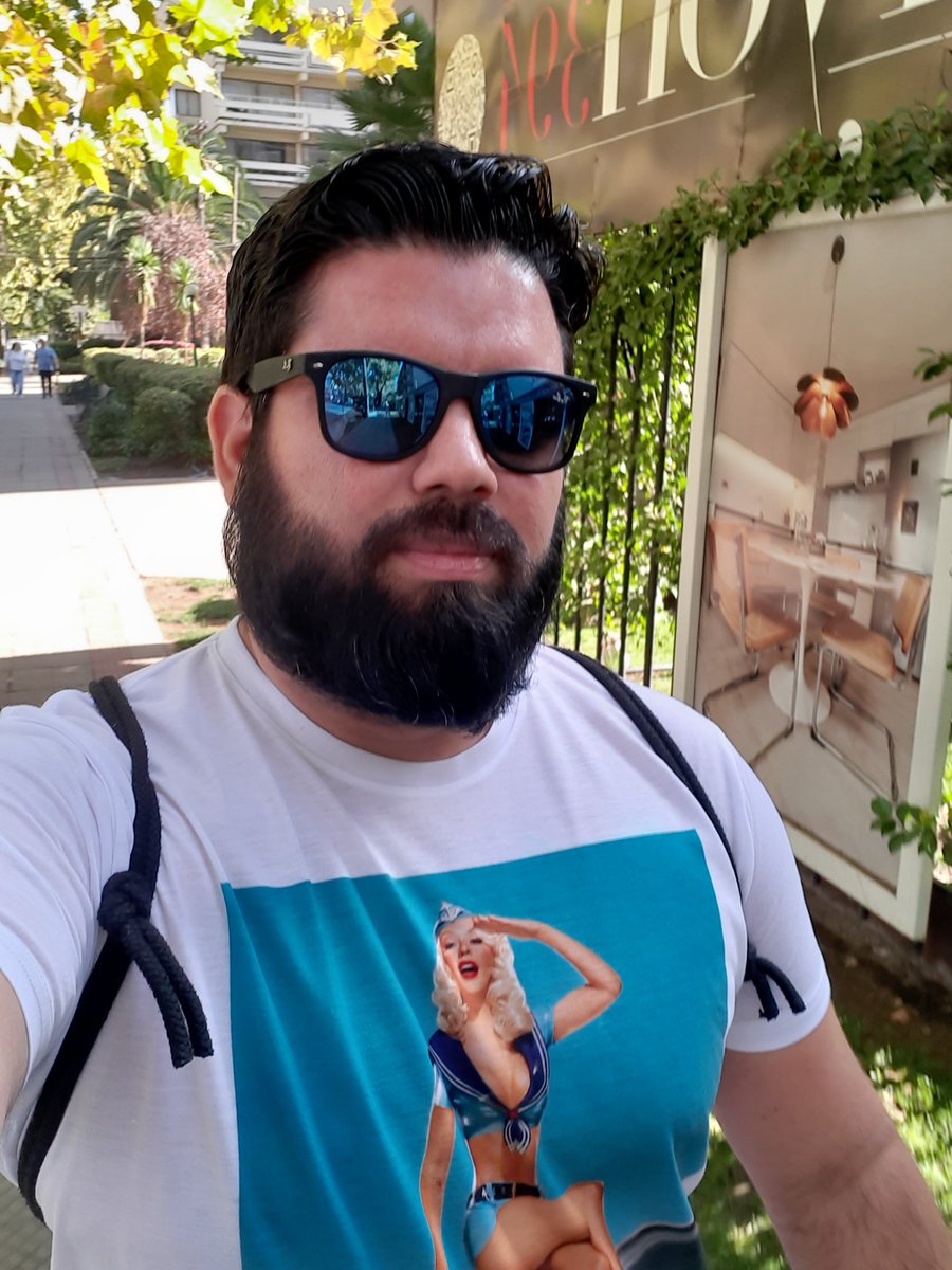 Camino al festival mas importante de habla hispana, para ver a una de las mejores vocalistas de todos los tiempos, <a href="/xtina/">Christina Aguilera</a> 

#XtinaEnChile #XtinaEnViña #xtina