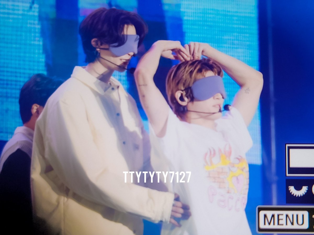 tytyty7127's tweet photo. 230223 네이처리퍼블릭 팬페스티벌 태용 쟈니

울 귀요미들 히히

#태용 #쟈니 https://t.co/dLfOzGDW8w