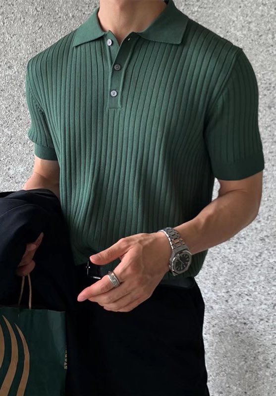 NikShariff92's tweet photo. Guys. Polo shirt ideas for your Friday outfit biar nampak handsome terletak 🤩🔥 

— a thread https://t.co/xlclIFKxbO