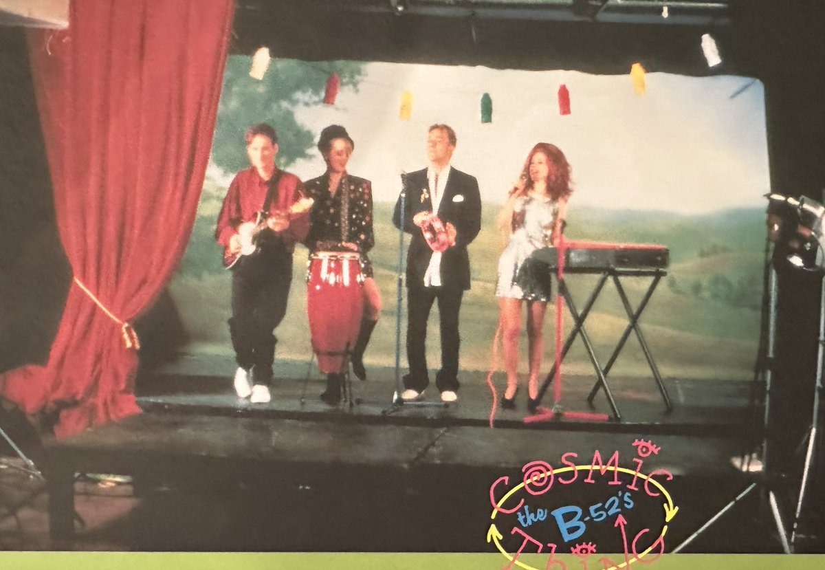 Cosmic Thing is the 5th studio album by American new wave band the B-52's, released in ‘89. It spawned singles ‘Love Shack’, ‘Roam’ & ‘Deadbeat Club’. 

This was the tour I seen and it was after the death of founding member/guitarist #RickyWilson that died of AIDS. ☹️

#TheB52s