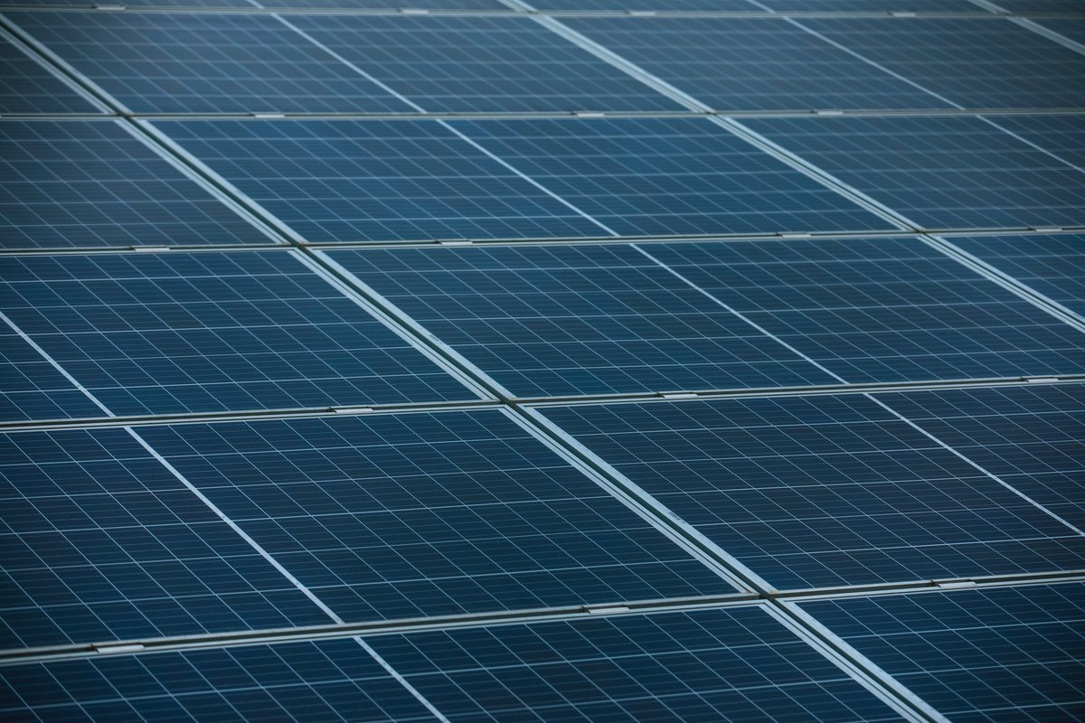 Analogue_AEL's tweet photo. 25 year warranties.
Long warranties are better given by firms that have been around for more than 25 years.
AEL was established in 1994.
Call AEL today.
01302 746 295
https://t.co/wXpGDd4IT8

#AELSolar #solarenergy  #solarpanels #electrican #LoveNorthNotts #bassetlaw https://t.co/4NtKkkfQE5