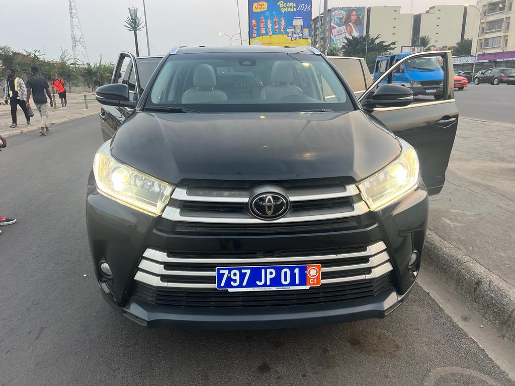 StoreChrist888's tweet image. Toyota Highlander en vente :
Boîte auto Climatisation d'origine
Essence 6 cylindres 7 places 
Année 2018Full full  option 
Infoline : 0500166392 /0701229410 pour plus d'informations et le prix
WhatsApp 0500166392
@CFAOmotorsCI @BNI_CI @CIEofficiel @SODECIofficiel