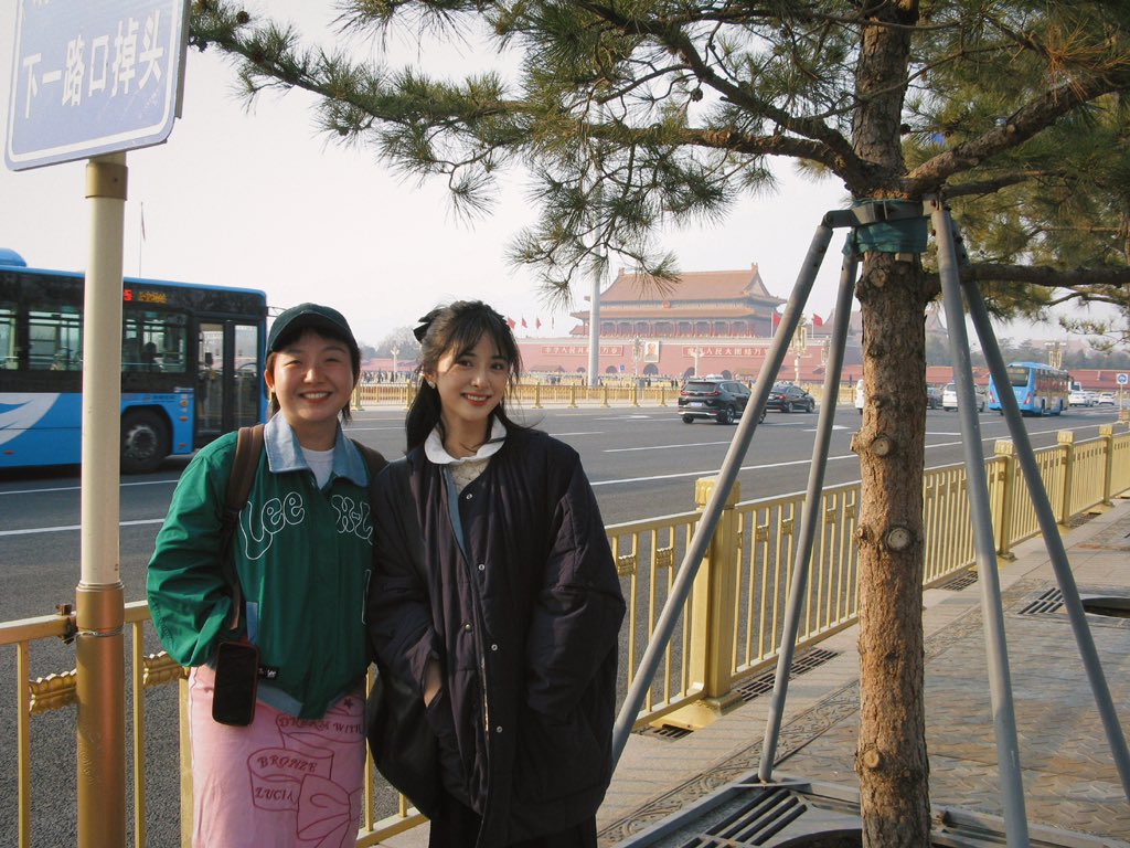 dramapotatoe's tweet photo. #ShenYue shares new snaps

More - https://t.co/e8s0fb05Pi https://t.co/bZOjm2WsBz