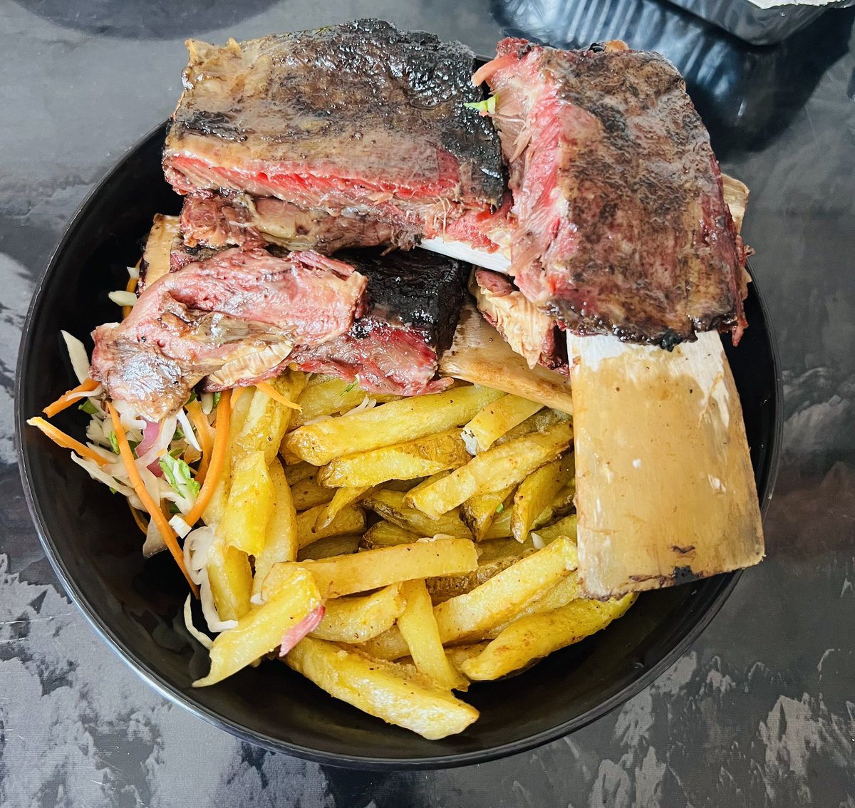 manaal_ms's tweet photo. Nimetafuna hadi hizo ribs, chef kile hands up🙌🏼🙌🏼🙌🏼 https://t.co/bWHgqJLFzg