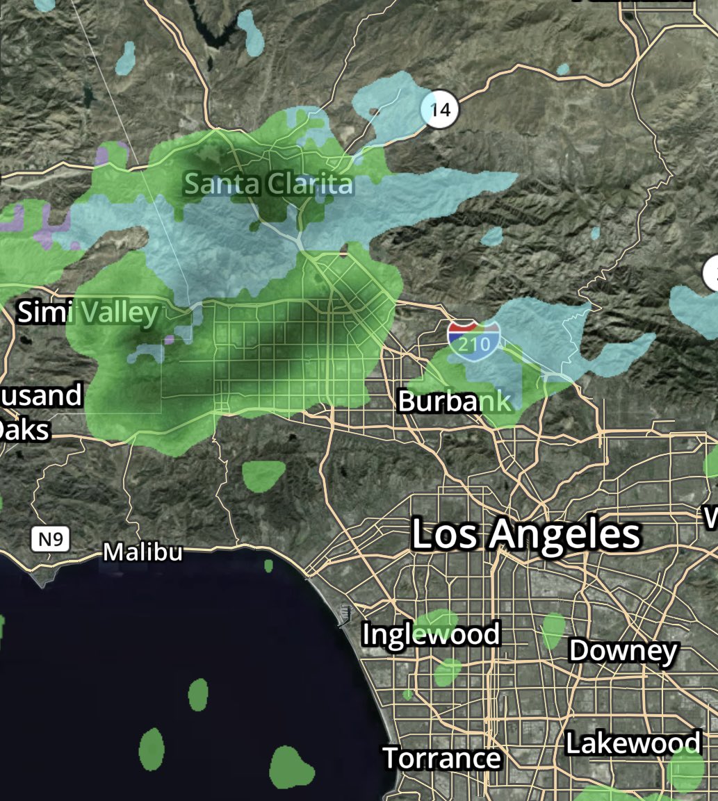 KTLA's tweet photo. Radar indicates lower elevation snow in areas of Simi Valley, Santa Clarita, La Crescenta and La Cañada Flintridge this morning. Track your phone, tablet or PC: https://t.co/kR2JMdLfe9 https://t.co/wPWvdzGez5