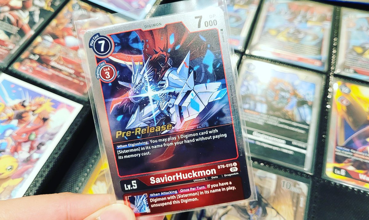 AVAULT7's tweet photo. It took me a long while to finally find this card and now I can add it to my #jesmon collection! Would the pre-release version of the #saviorhuckmon be considered to be more rare than event pack one?

#digimon #digimoncardgame #digimontcg #digimoncard #digimoncards https://t.co/hFRkXIty9L