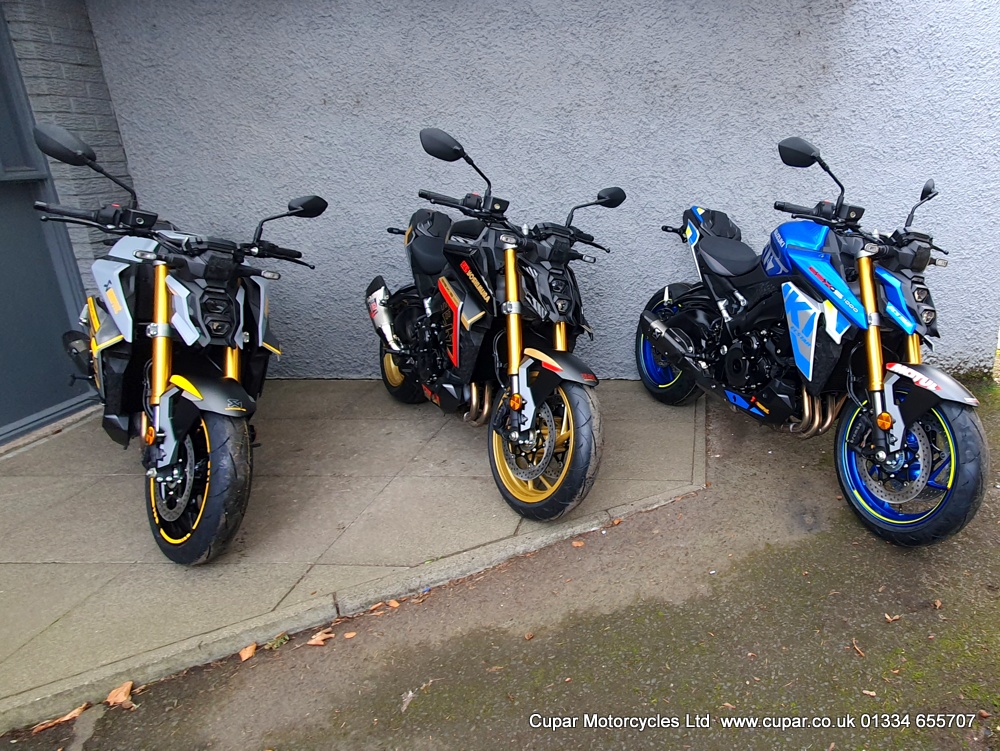 cuparmcs's tweet photo. The tricked up collection from Cupar Motorcycles Ltd Akrapovic, Yoshimura and Moto GP edition. Bang tidy!! #Suzuki #Yoshimura #MotoGP #GSXS1000R https://t.co/piIoG8yTij