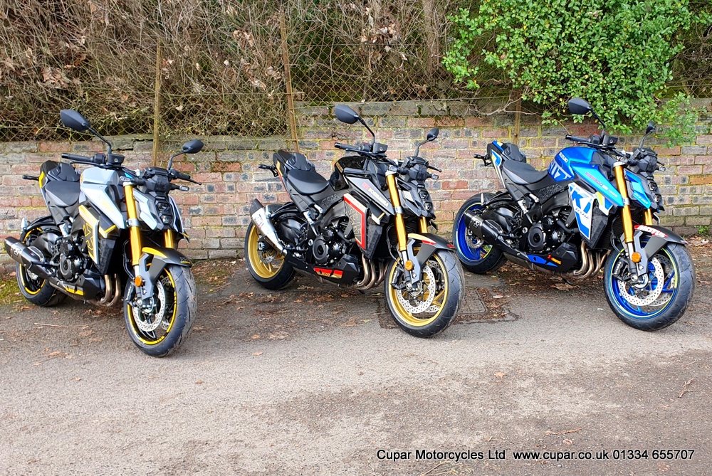 cuparmcs's tweet photo. The tricked up collection from Cupar Motorcycles Ltd Akrapovic, Yoshimura and Moto GP edition. Bang tidy!! #Suzuki #Yoshimura #MotoGP #GSXS1000R https://t.co/piIoG8yTij