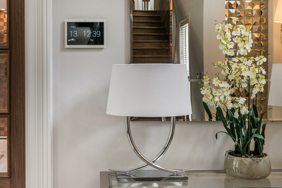 Smarthomestv's tweet photo. We undertook all #HomeAutomation &amp; #audiovisual works at this superb property including; customised @Control4 keypads &amp; touchscreens, multi-room #audio via discrete @SonanceSpeakers ceiling #speakers &amp; even a recessed bathroom #TV!

Got to love a #throwback! 

#ThrowbackThursday https://t.co/rRZexvnFHI