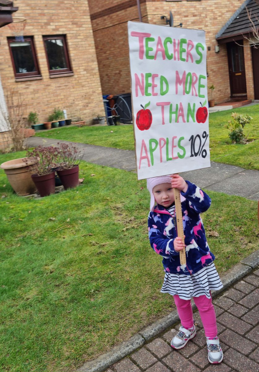 Miss__Hamilton's tweet photo. #PayAttention @EISUnion @COSLA  @scotgov https://t.co/7SmGxQnnjv