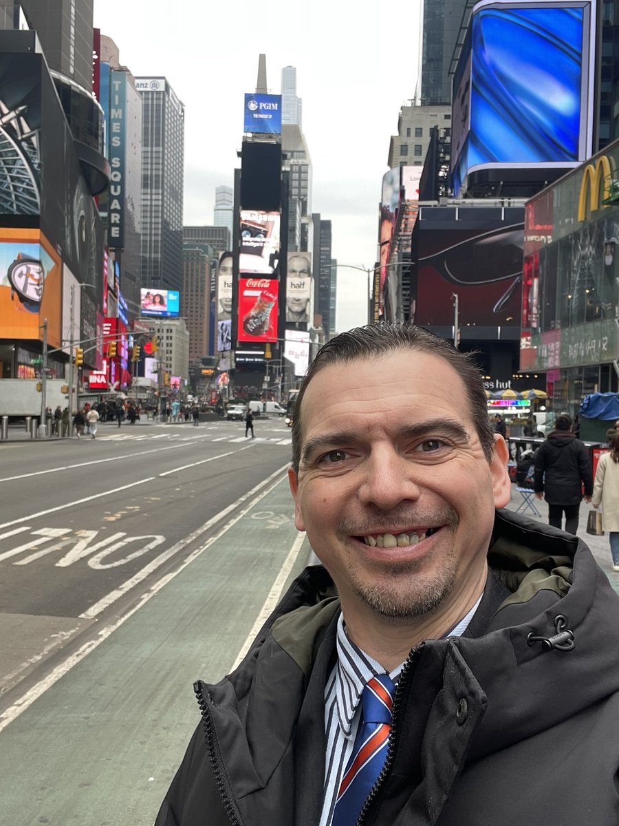 AnthonyFuria's tweet image. Good morning from the Greatest City in the World! Let’s have ourselves the best day yet!!! Rise and Grind and have a great day!!! #PositivityRules #LML
