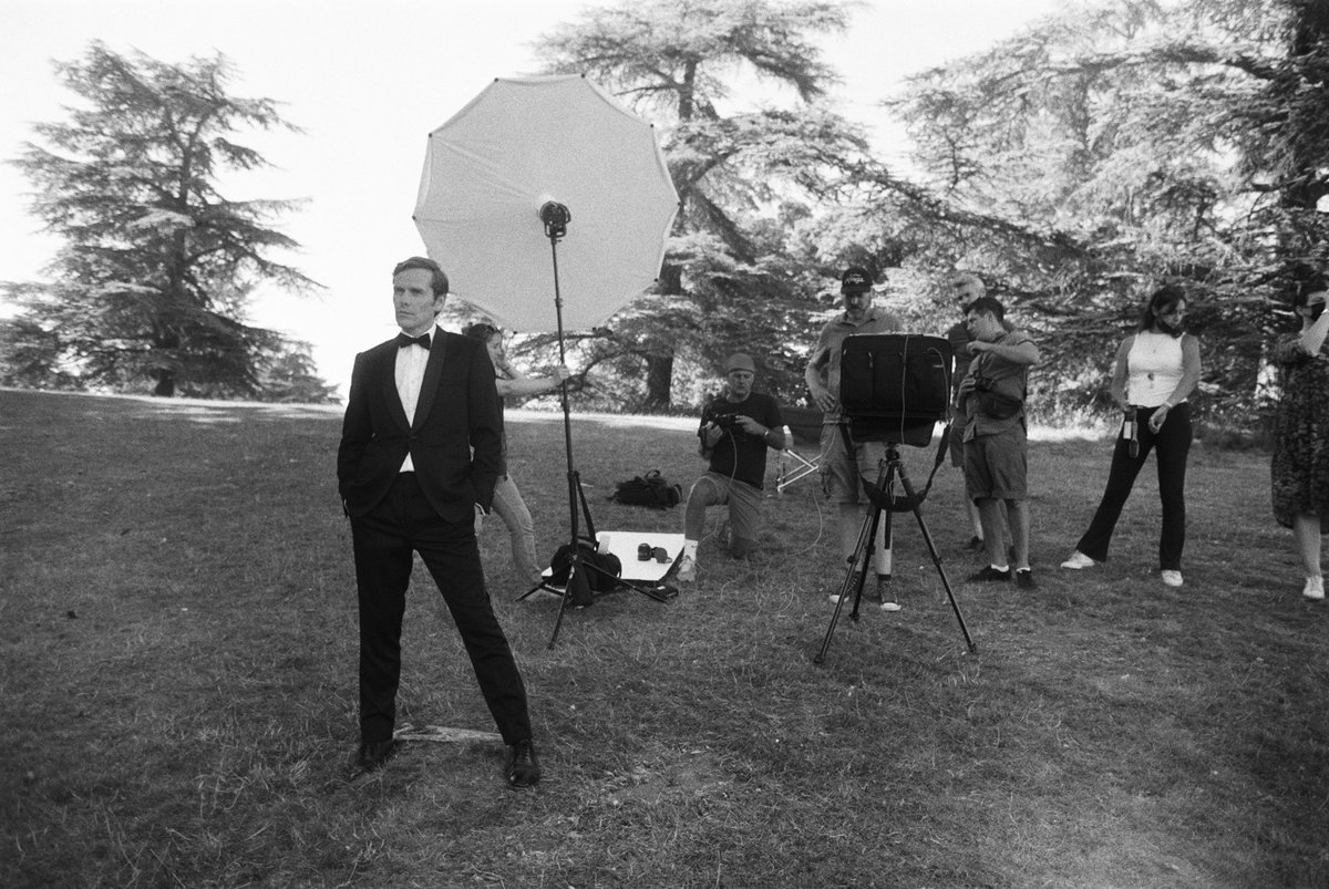 jonathan_ford_1's tweet photo. Thanks to @simplyoxford for this picture of Shaun Evans as Endeavour and little me setting up to photograph .. final series 9 coming up this weekend https://t.co/iO2k5lUSs6